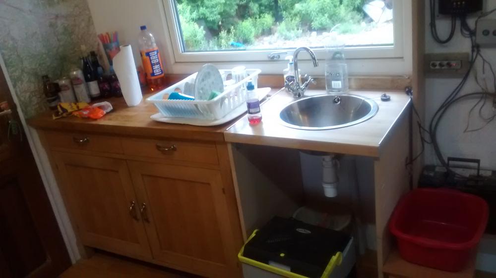 kitchen sink.jpg