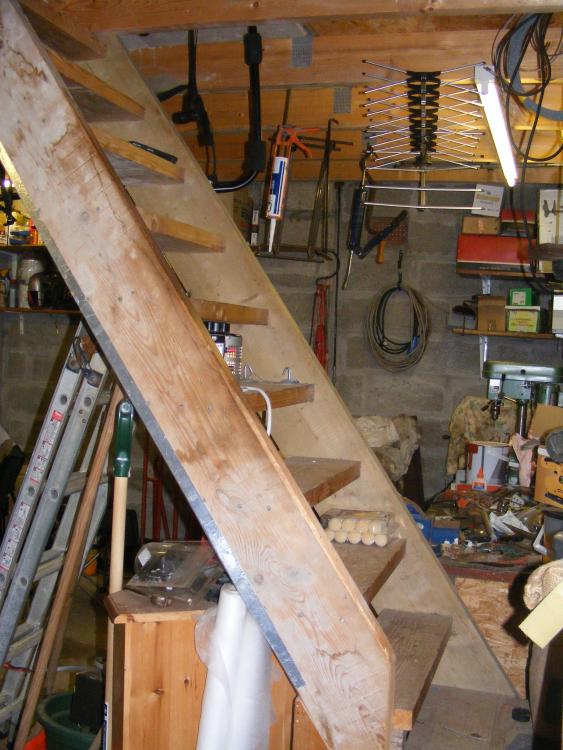 garage_stairs.jpg