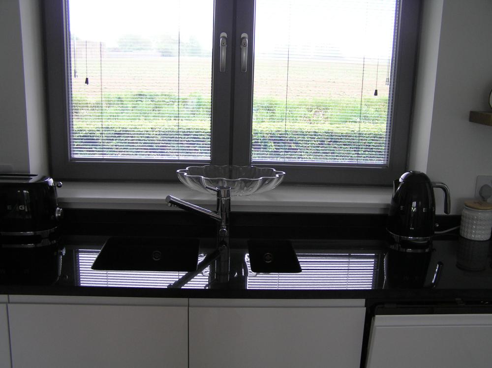 Kitchenwindow.thumb.JPG.466f2b1e642e8cd2b8d1ef8640017239.JPG