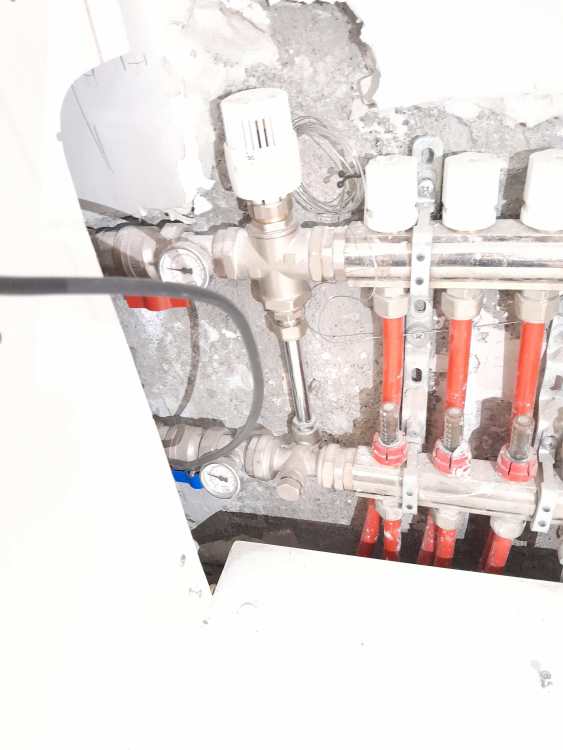 Ivar Manifold left hand side.jpg