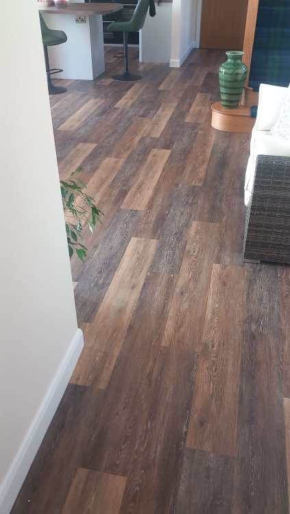 lvt floor  (1).jpg